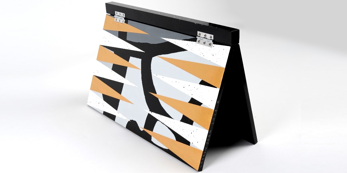 Darren-John-Art-Backgammon-hinged-board