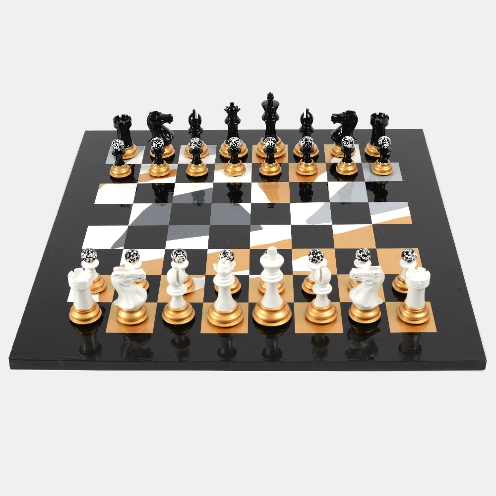 Darren-John-hand-painted-chess-set-main